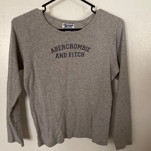 🌹- Juniors Medium thermal Abercrombie and Fitch top